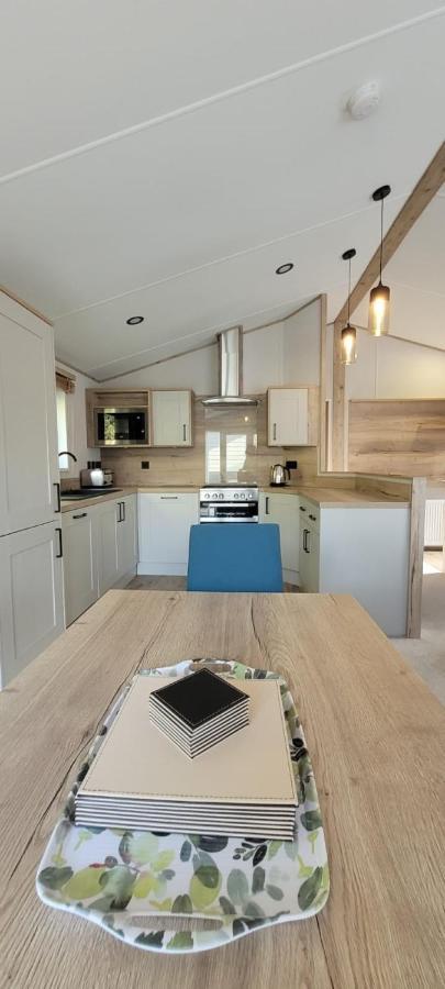 Luxury @ Hoburne Devon Bay Chalet